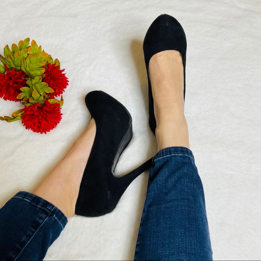 Target Platform Heels - Picture 7 of 8